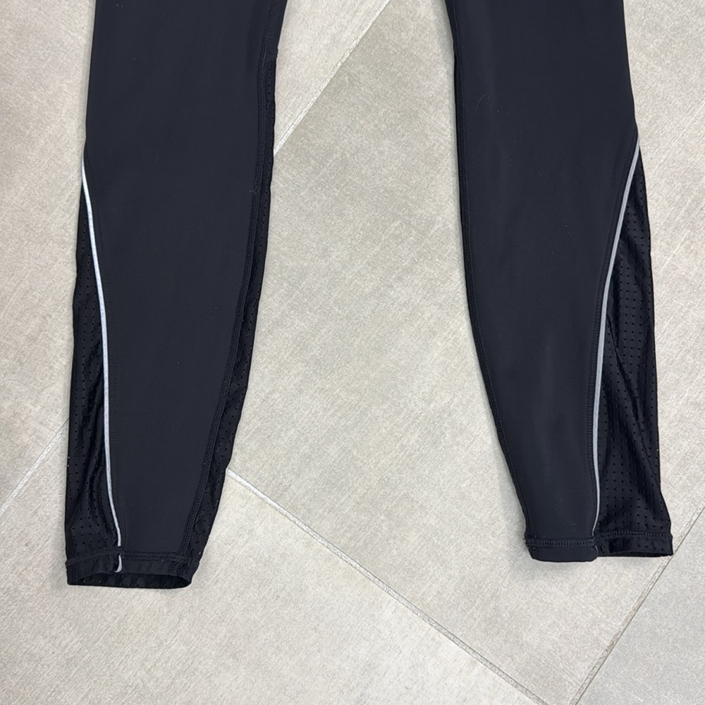 Fabletics Leggings With Drawstring Size Medium - image 4